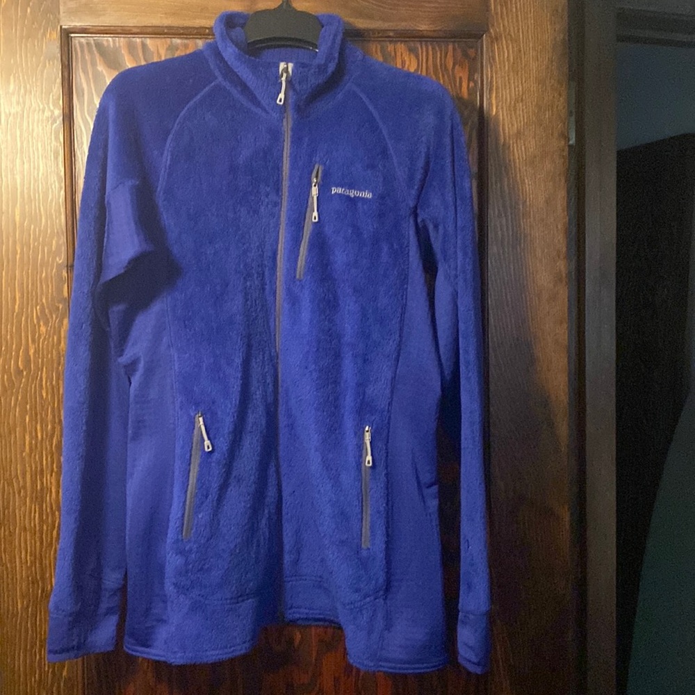 Patagonia zip up R2 jacket